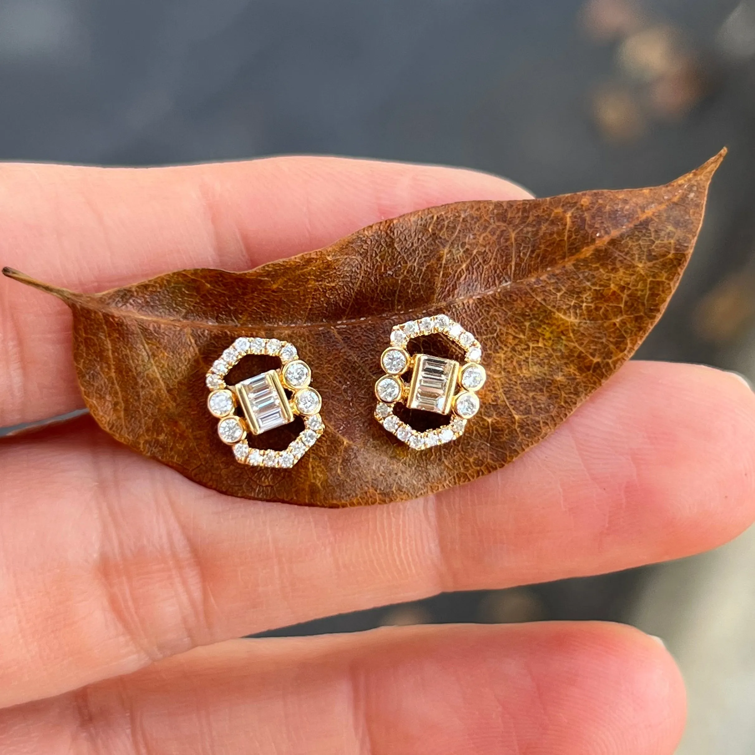 18K Yellow Gold Diamond Earrings