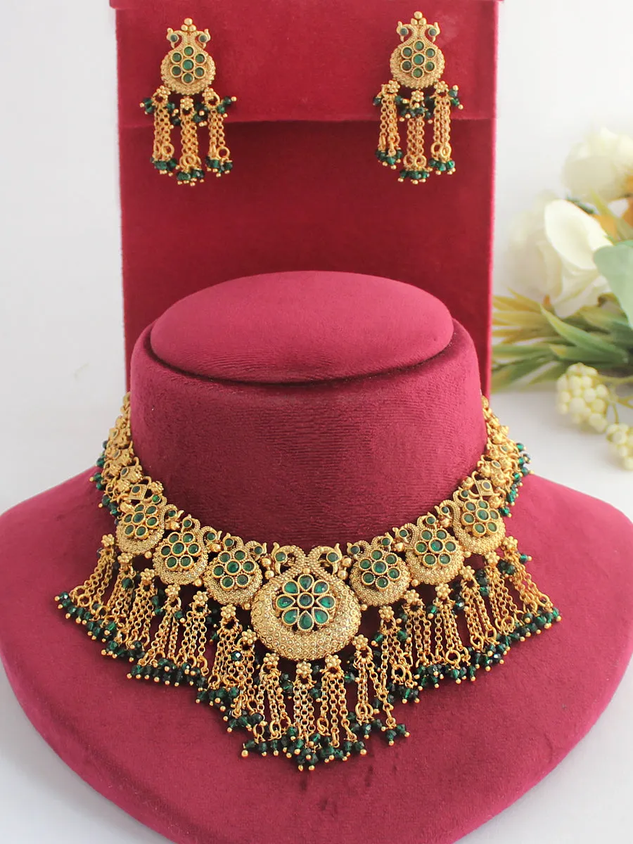 Aayushi Necklace Set