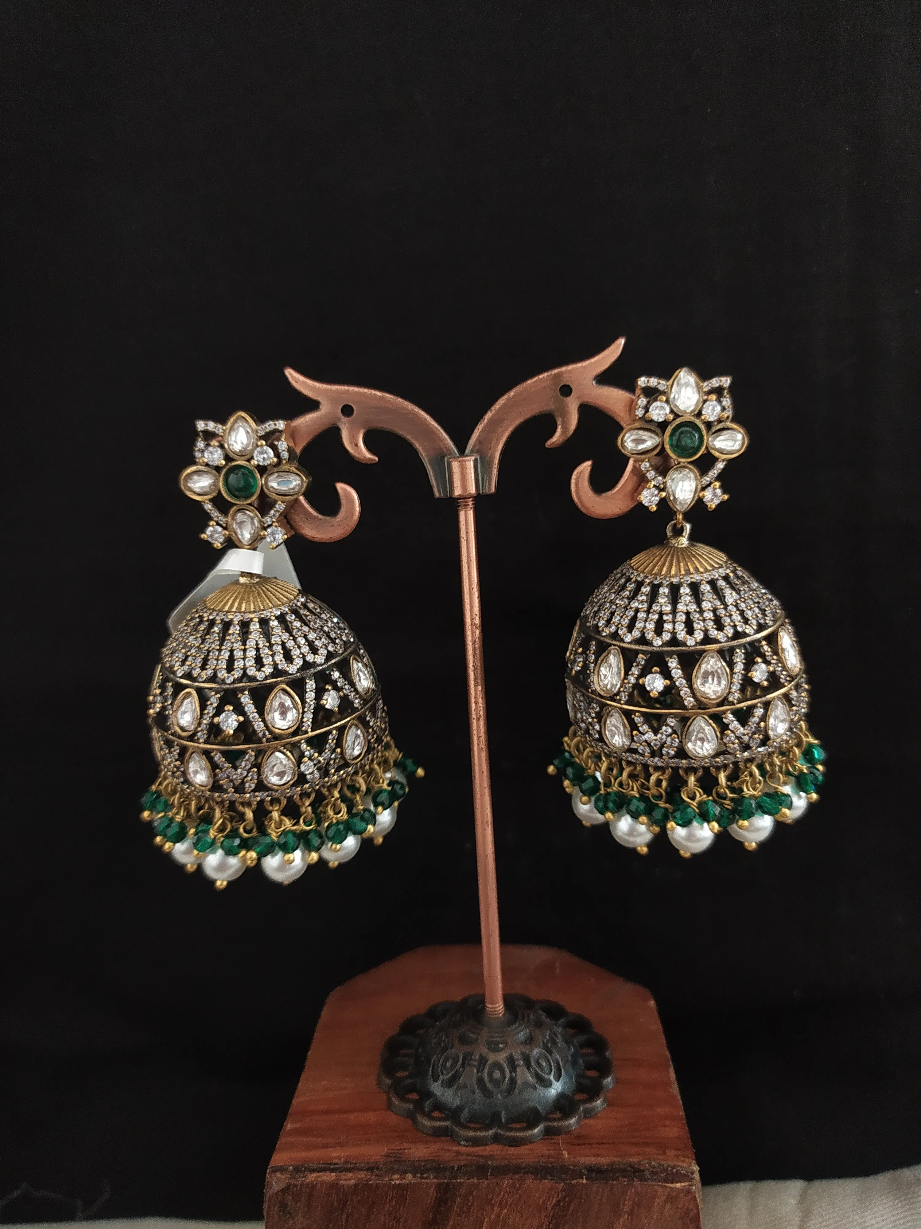 Alluring Victorian Jhumki