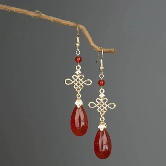 Dangle Earrings: Knot