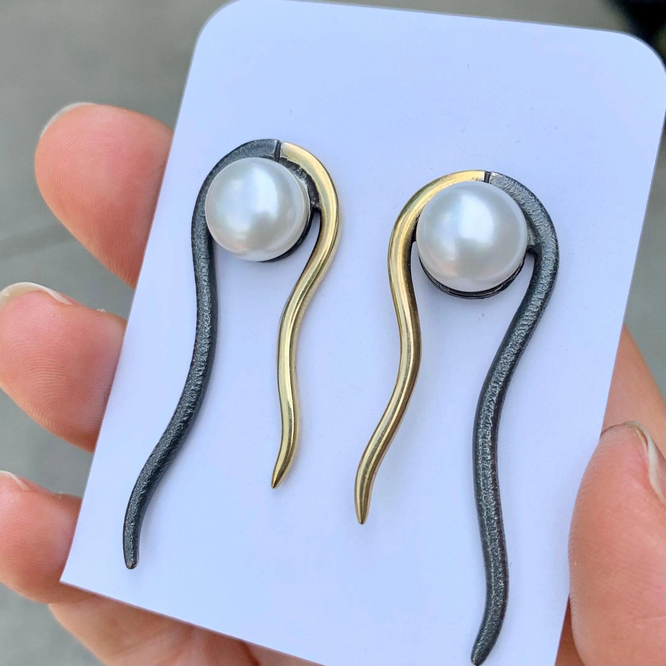 Designer Elegant Mixed Metal and Pearl Earrings