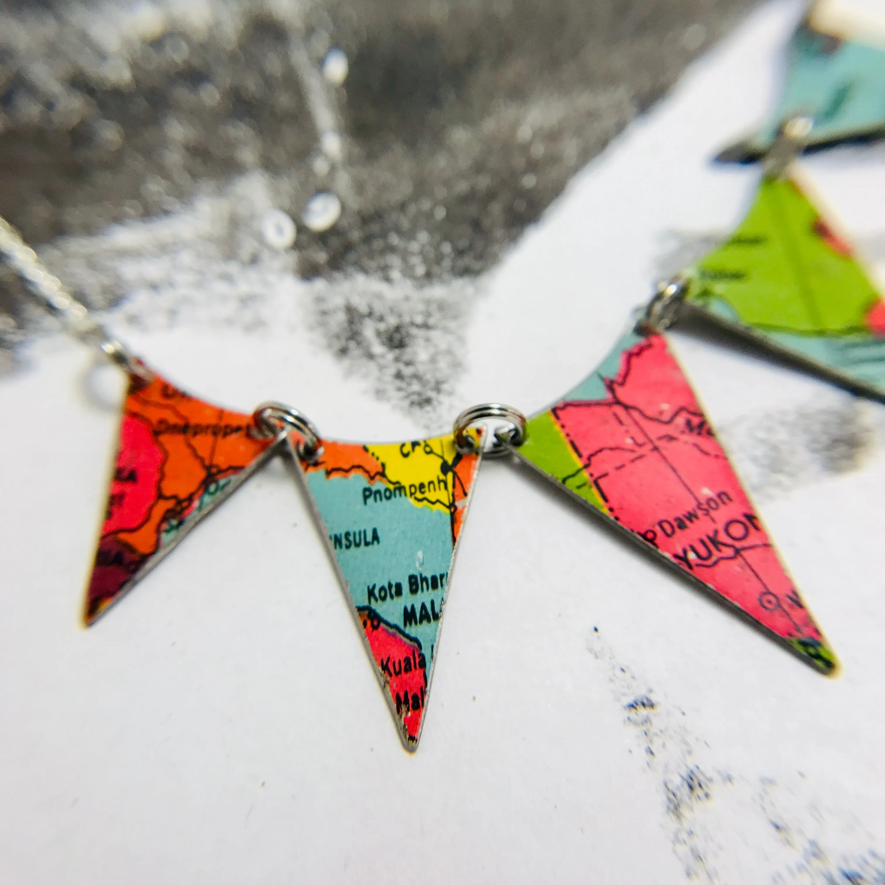 Global Pennant Zero Waste Tin Circle Necklace