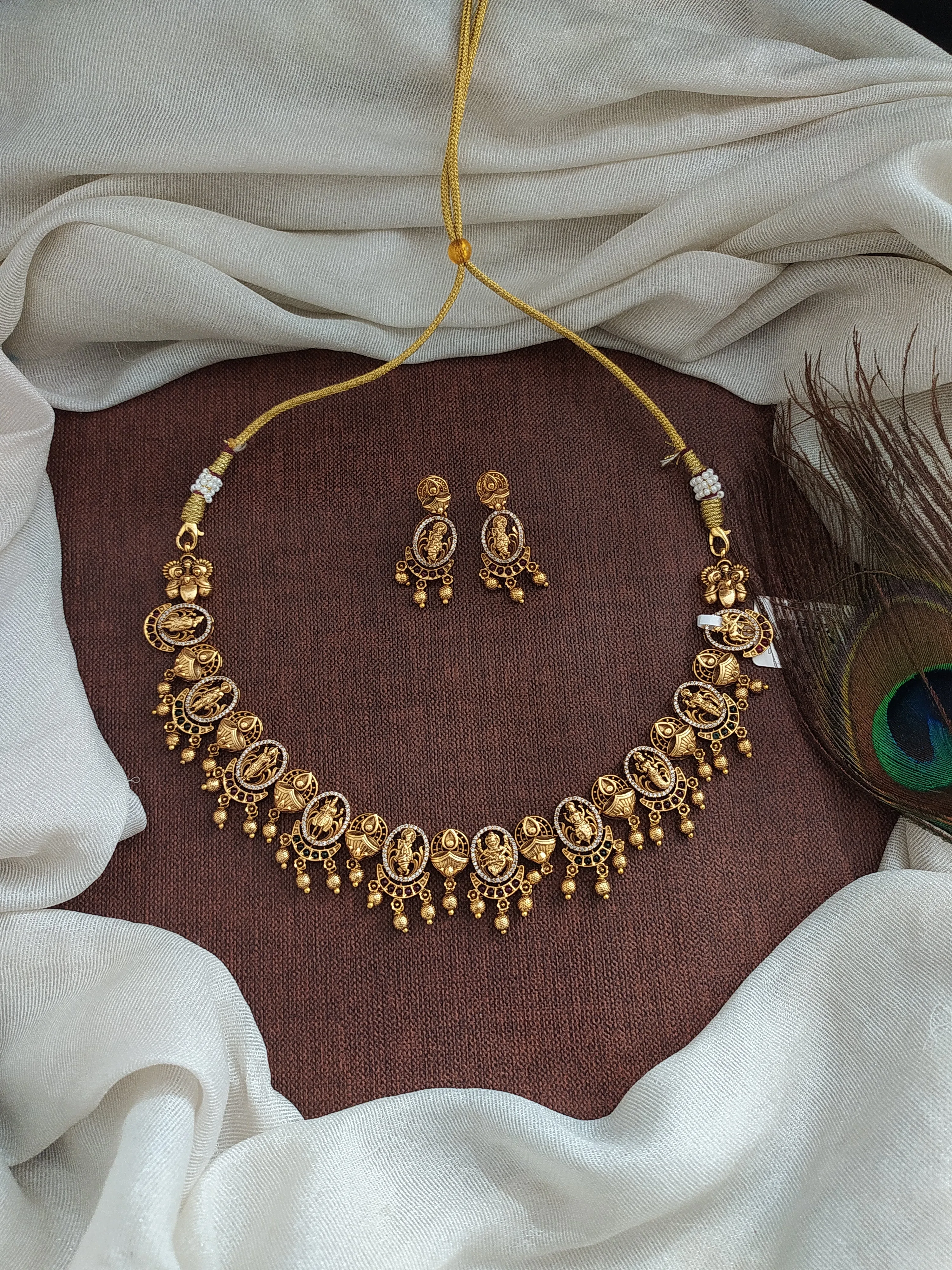Goddess Antique Necklace Set with Zircon and Kemp Stones