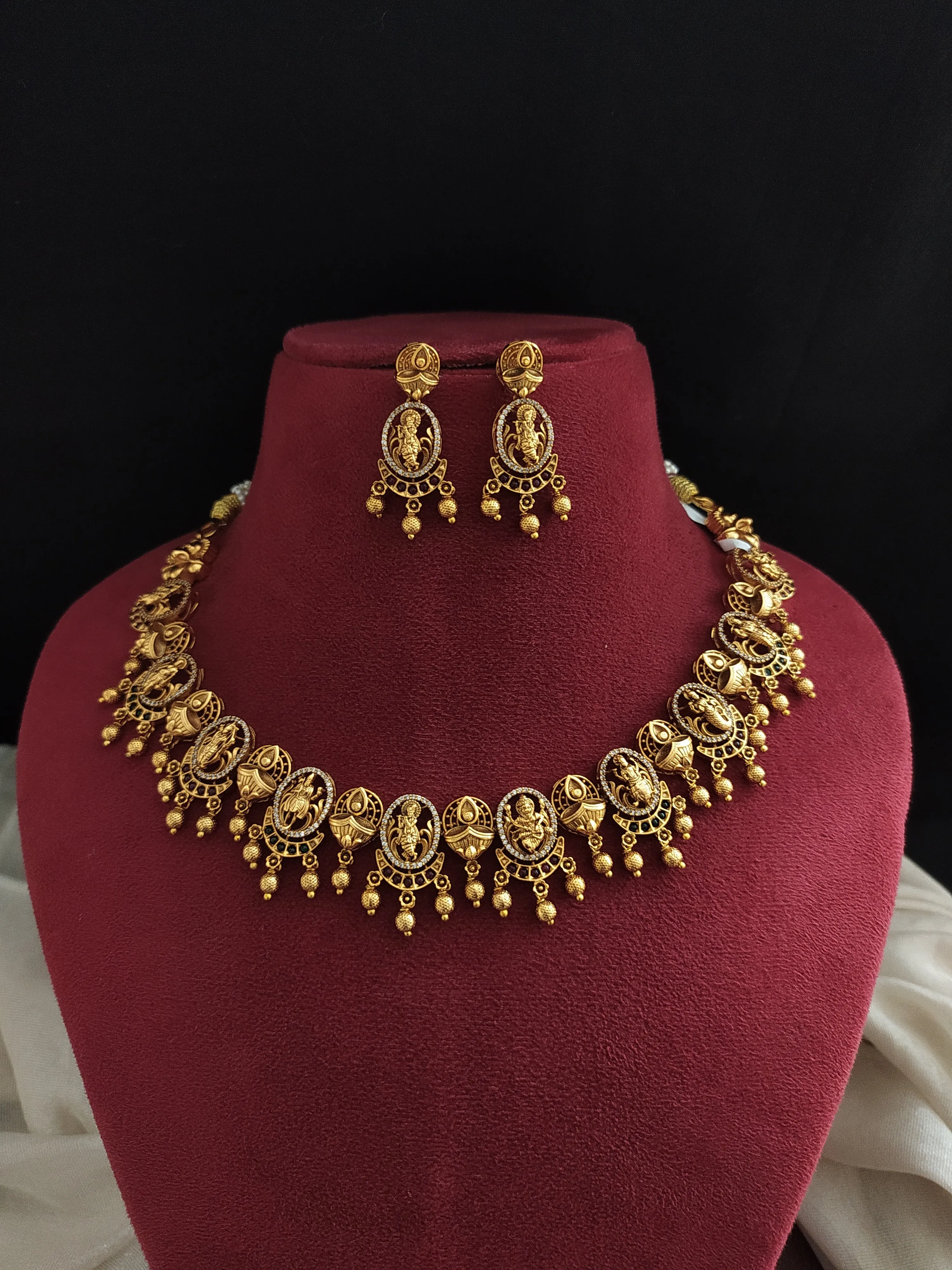 Goddess Antique Necklace Set with Zircon and Kemp Stones