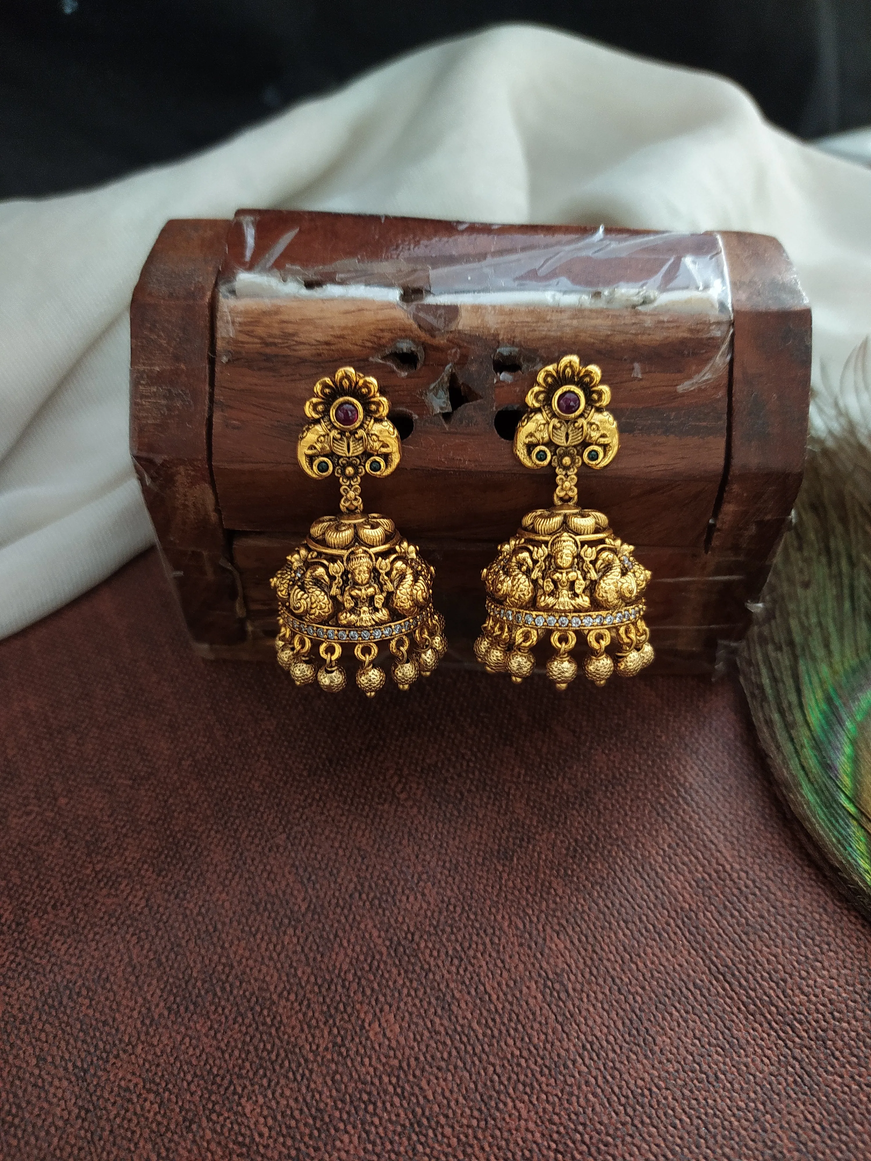 "Antique Lakshmi Necklace with Jhumki Featuring Lord Lakshmi"