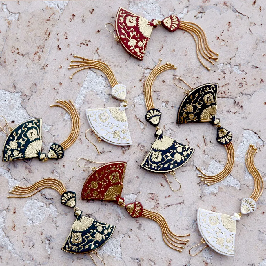 TASSELLED FAN . earrings
