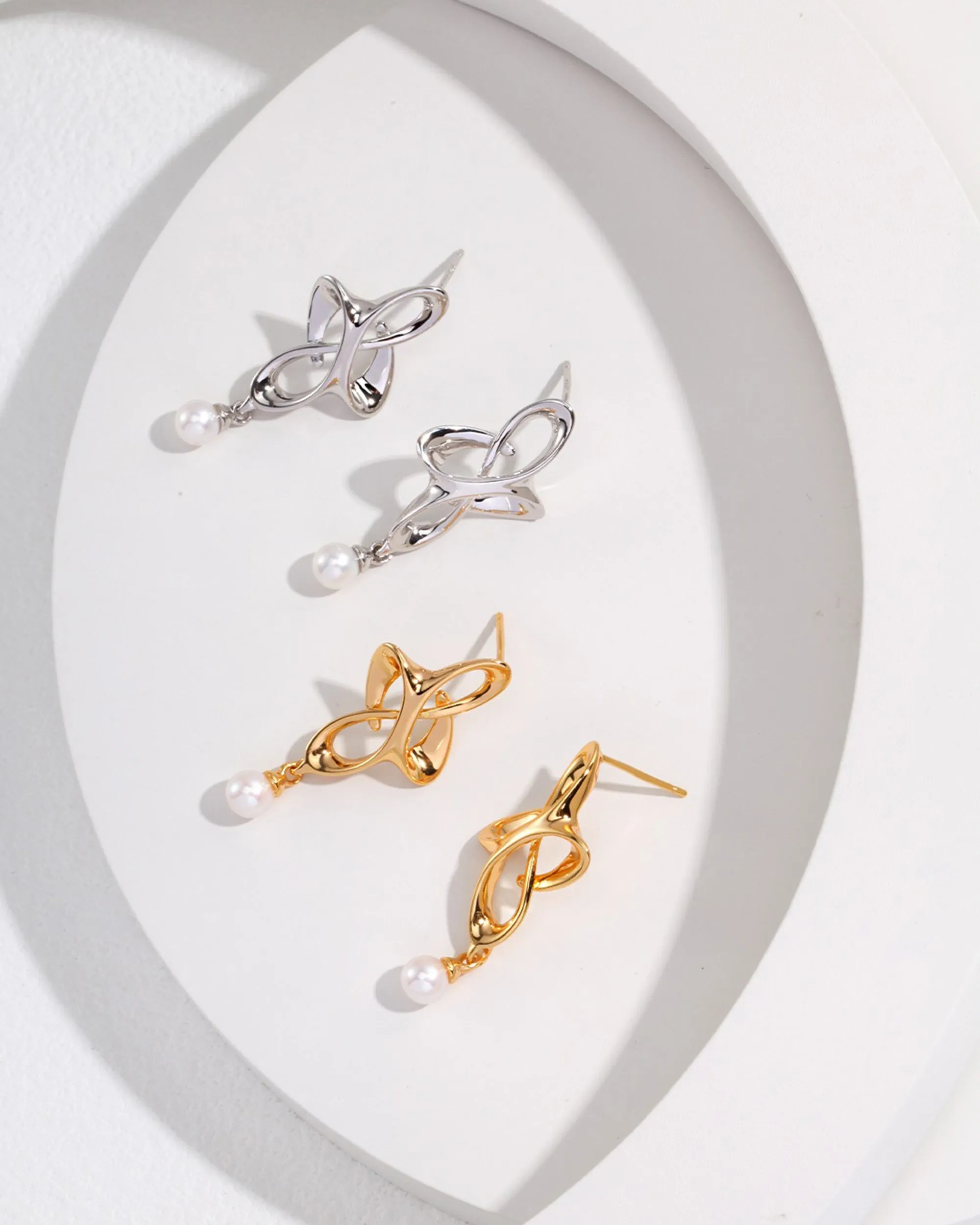 Unity Pearl Drop Earrings - Gold