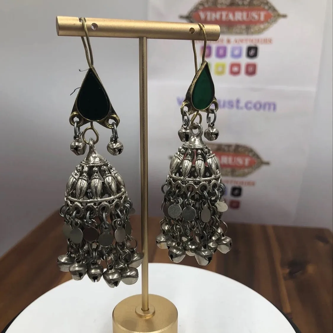 Vintage  Fashionable Green and Silver Earrings